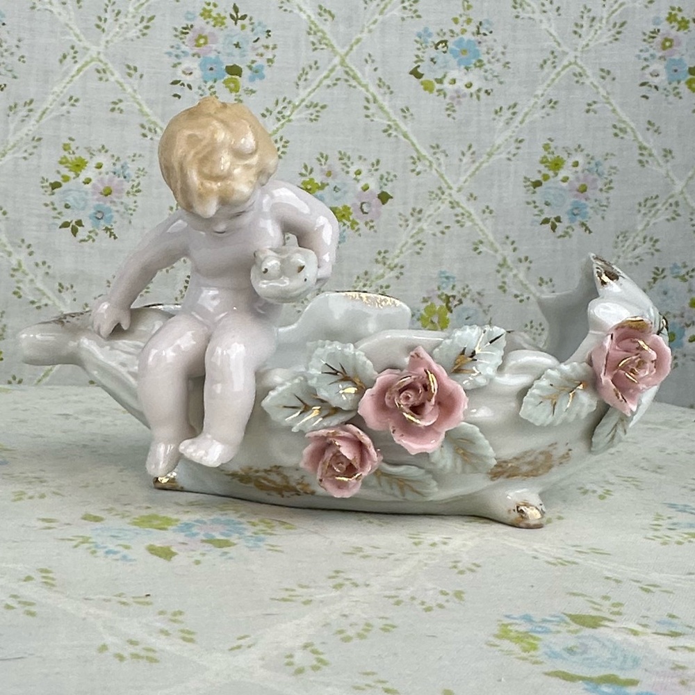 Vintage Ceramic Child Roses Planter - Picture 6 of 10
